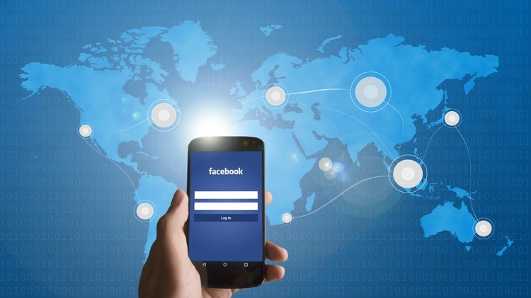 Facebook co-founder Chris Hughes calls for break up of social network 