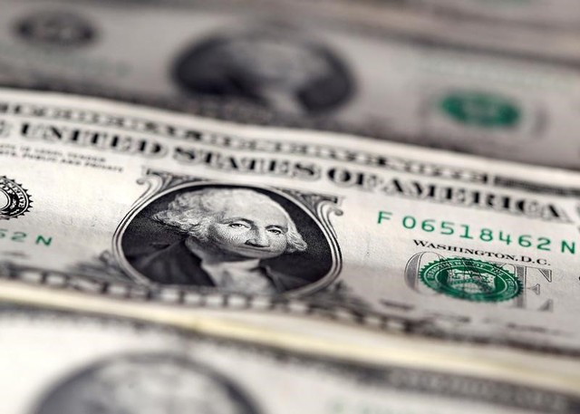 Dollar hovers a seven week low against major currencies on Thursday