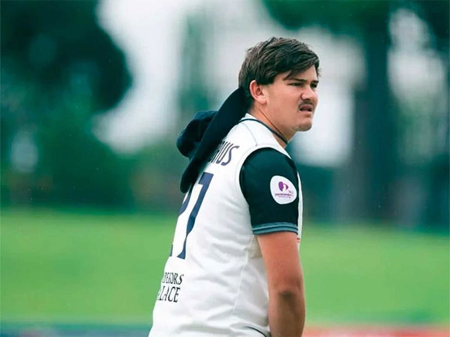 Pretorius stars with 94 as South Africa cruise Past Zimbabwe in Tri-Series