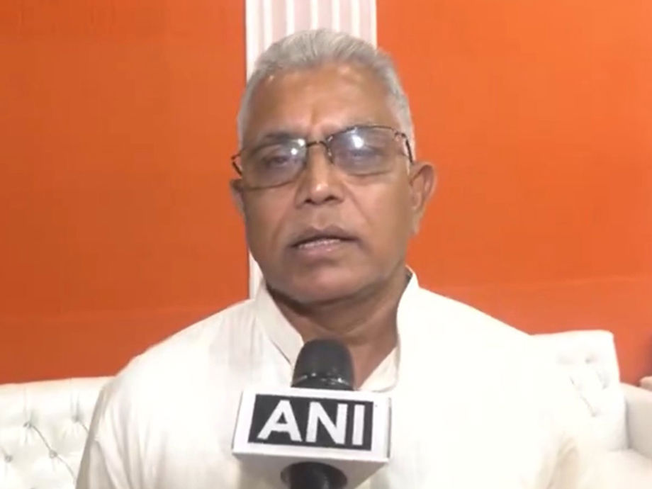 पश्चिम बंगाल की राजनीतिक आंधी: टीएमसी के अंदर अभूतपूर्व विवाद