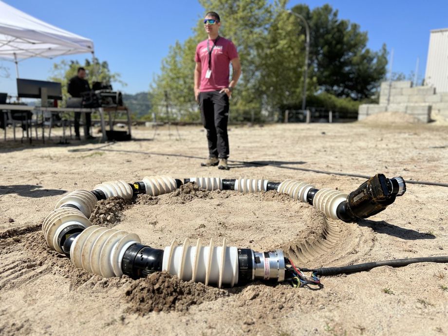 NASA JPL's autonomous snake robot will explore previously inaccessible ...