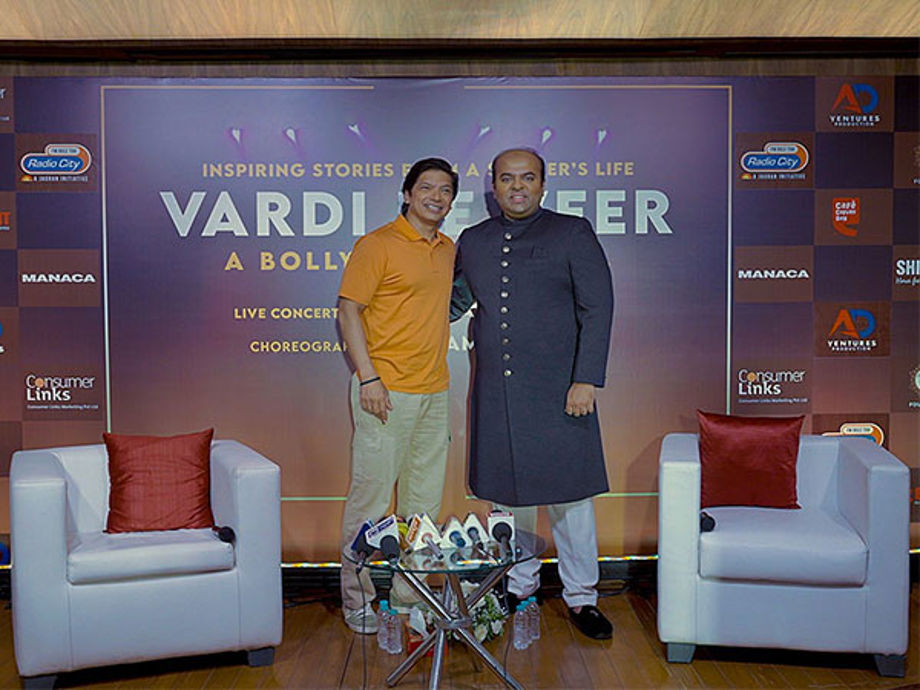 Renowned Singer Ameya Dabli Unveils 'Vardi Ke Veer' Bollywood Musical ...