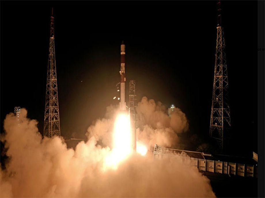 ISRO Nears Breakthrough in SpadeX Space Docking Mission | Headlines
