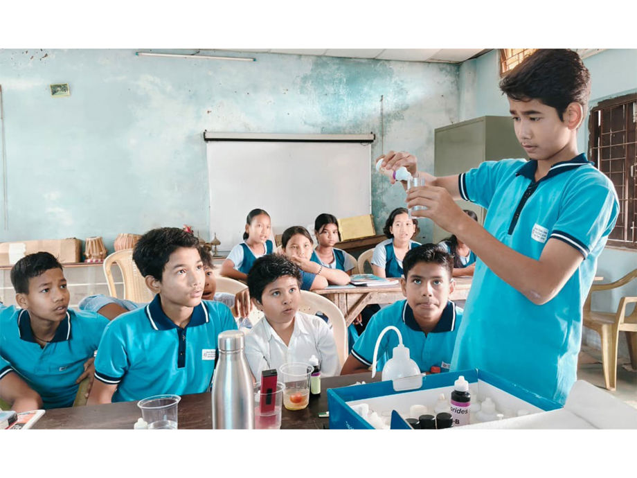 Aaranyak's Hands-On Workshop Empowers Students in Water Conservation