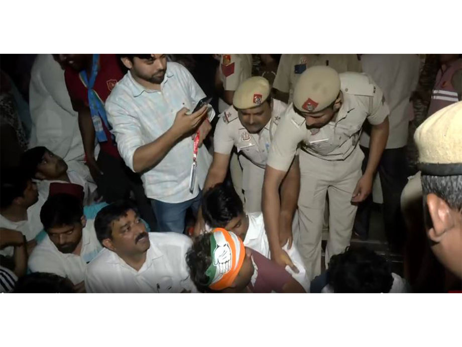 Delhi Police detains Ankita Bhandari's parents, Congress leaders amid ...