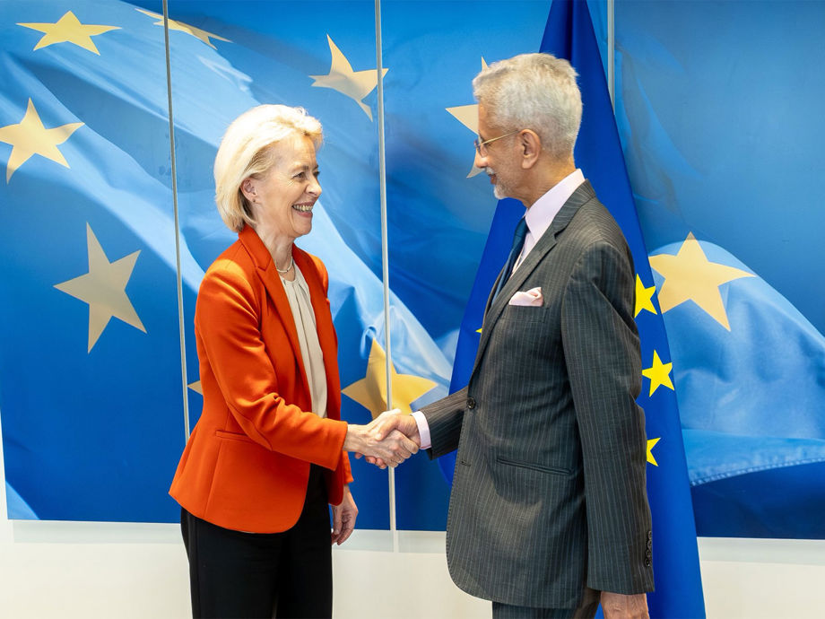 EU and Australia Near Completion of Pivotal Free Trade Agreement | Law ...