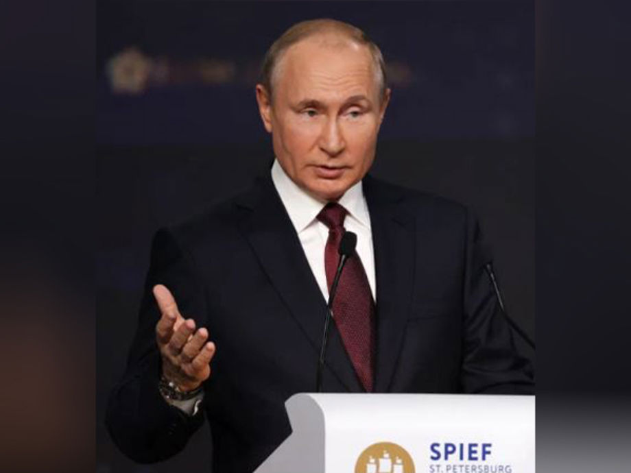 Putin Warns Against Dirty Bomb Use: A Weighty Threat to Ukraine | Politics