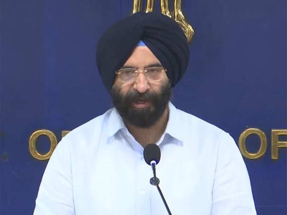 "Illegal wildlife trade has no place in Delhi": Environment minister Sirsa vows strict action against offenders, praises team that rescued 54 parakeets, 49 tortoises from pet shop