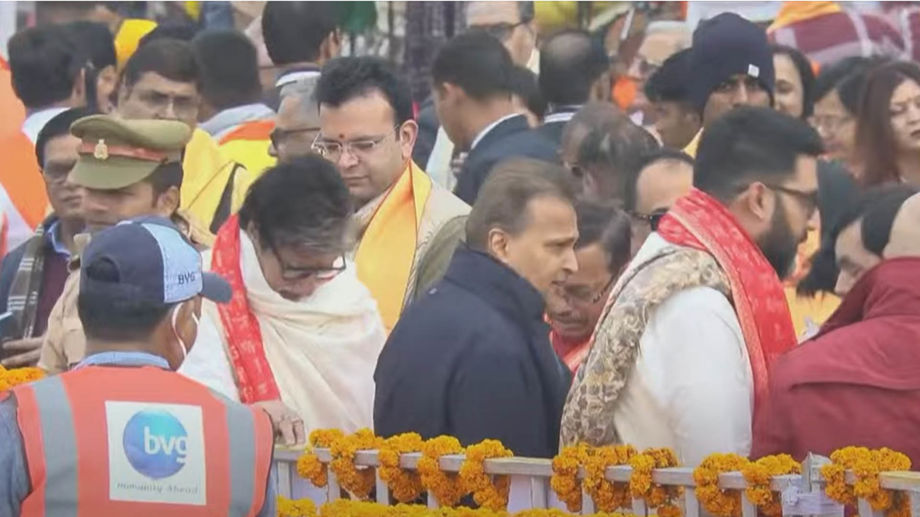 Devotees queue up in droves as Ram temple in Ayodhya opens doors for ...