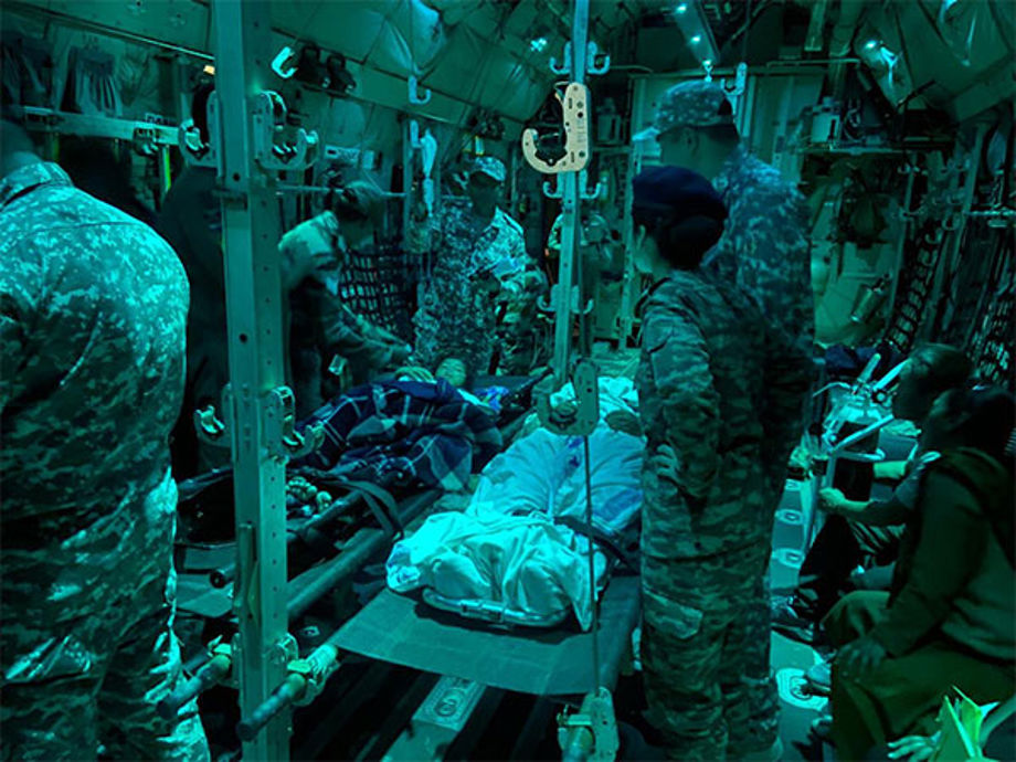Indian Air Force Commendably Evacuates Critically Ill Patients from Leh ...