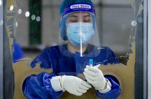 Israel recommends COVID-19 vaccines for pregnant women with high risk of exposure