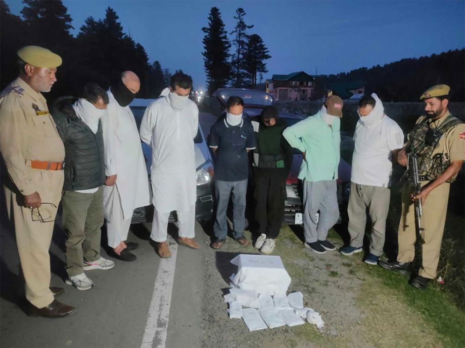 Shopian Police Busts Meteorite Scam, Seven Arrested