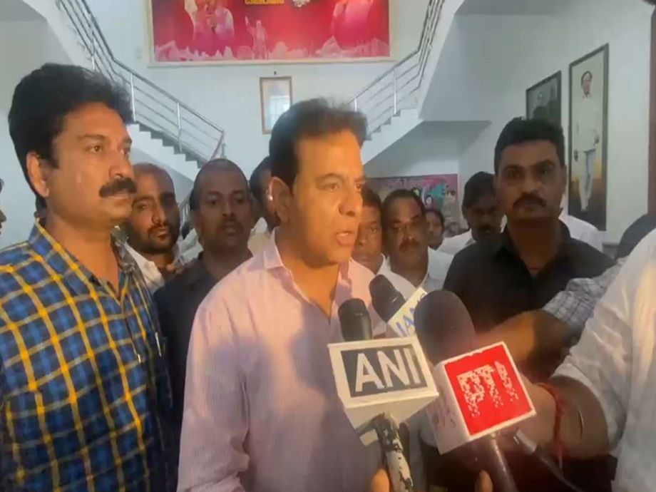 "Congress more dangerous than Covid-19": KTR accuses Telangana govt of water mismanagement