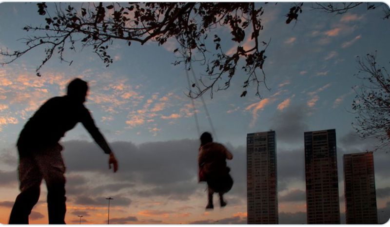 Your Right to Breath Clean Air: Technology, Trends and Narratives 