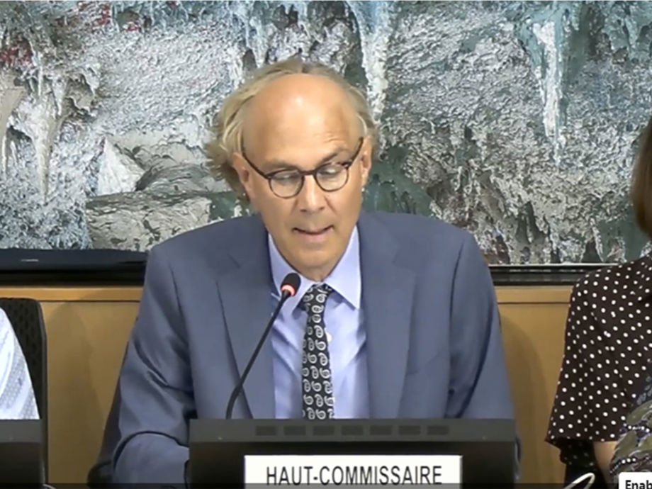 UN rights chief praises India's dialogue-based response to New Delhi student protests; contrasts with repression in Pakistan, China