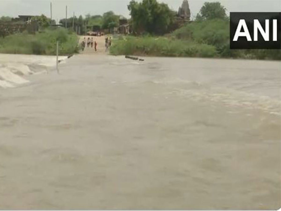 Phagi 42 Students Stranded in Phagi School Due to Flooded Masi River | Headlines