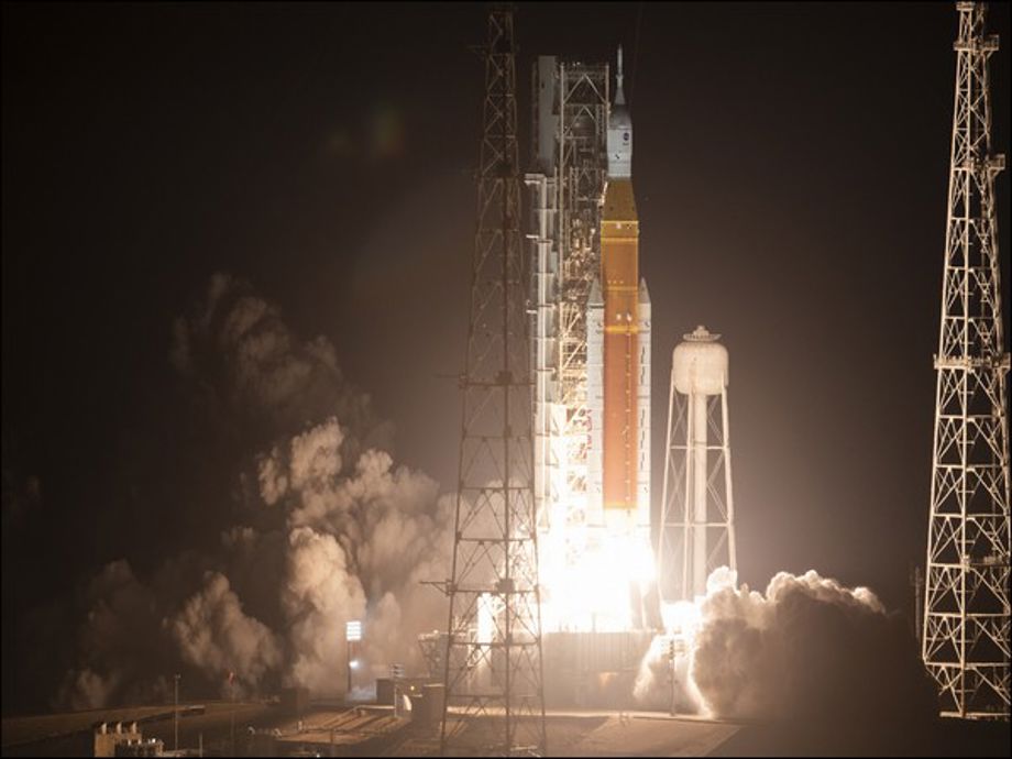 Epic Headquarters Rocketship NASA's Artemis rocketship on course for moon after epic launch | Technology