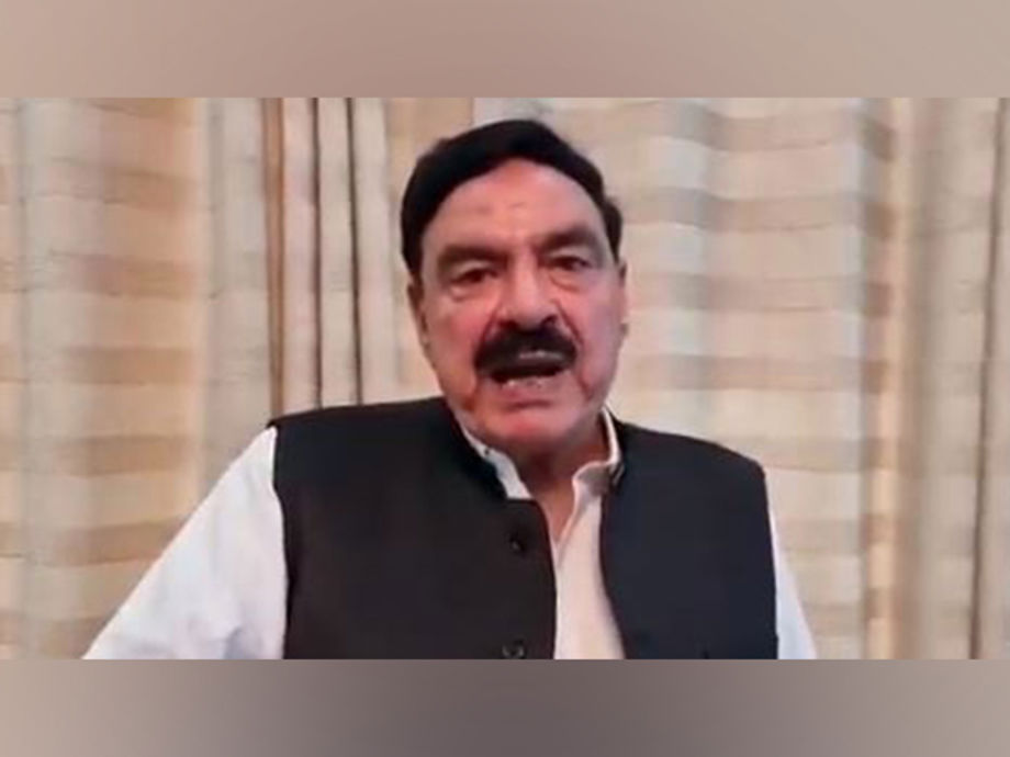 Cha Rasheed Lahore Pakistan's former minister Sheikh Rasheed approaches Lahore Court ...