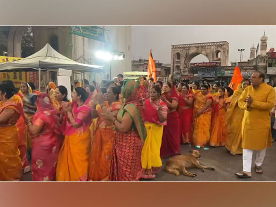 Pran Woman Women chant 'Ram Bhajan' at Hyderabad's Bhagyalaxmi Temple Charminar ...