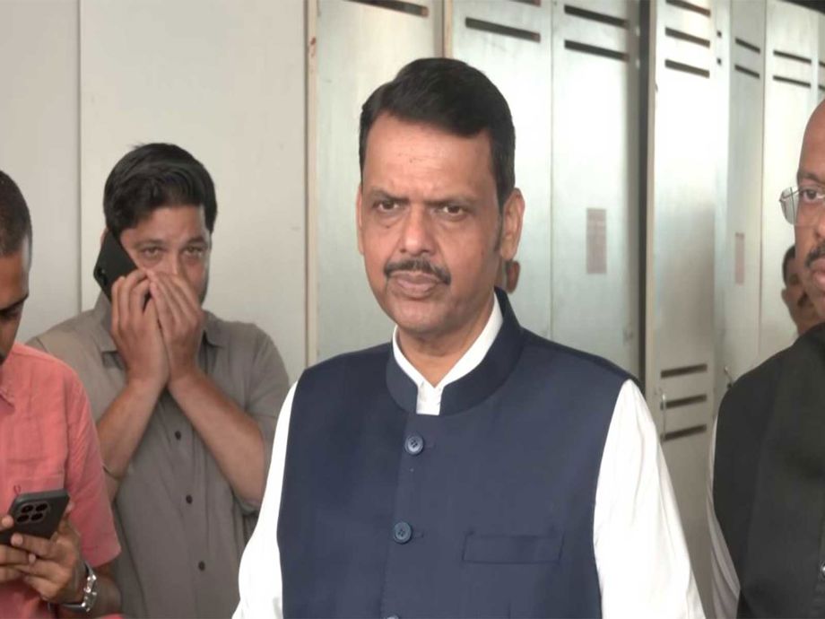Maharashtra Battles Severe Drought: CM Fadnavis Forms High-Powered Weekly Monitoring Committee