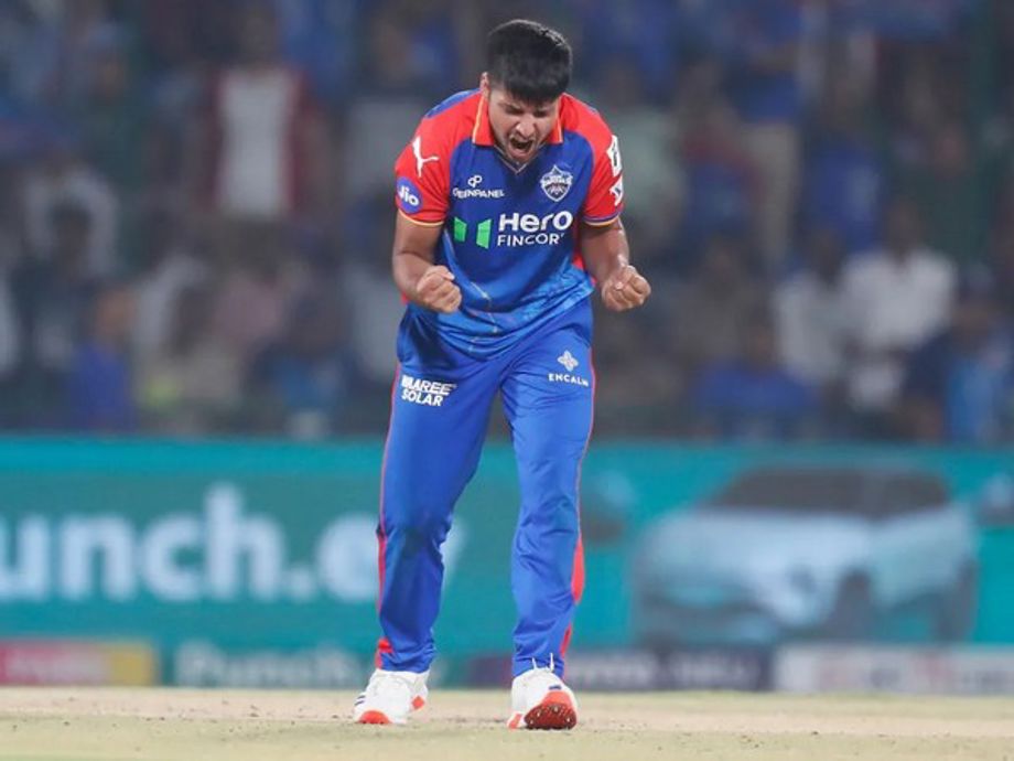 Eson Rasikh Rasikh Salam Dar Shines as RCB Crushes Lucknow | Sports-Games