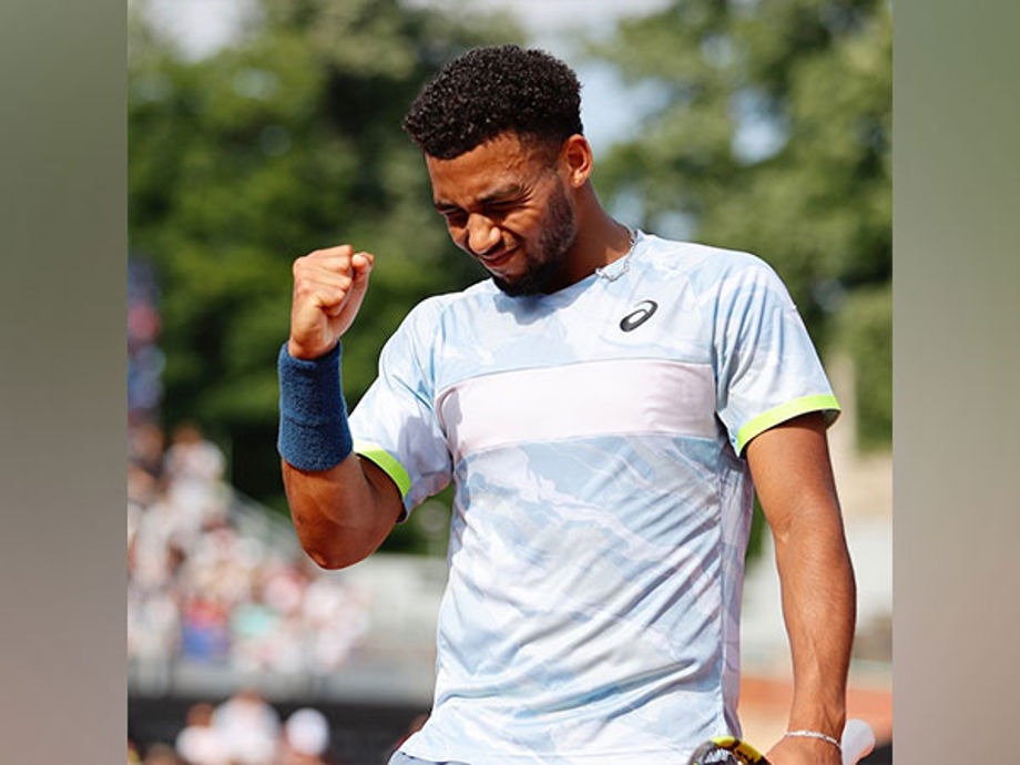 Arthur Fils Dominates to Reach Cincinnati Open Final