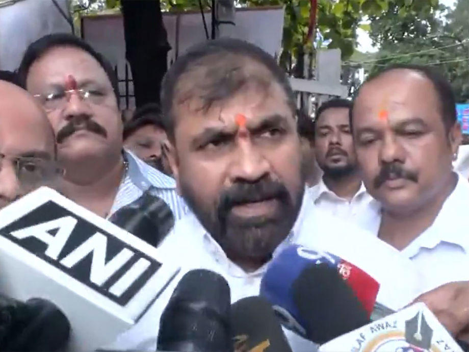 Dev Ahir Sachin Ahir's Political Leap: Joining Eknath Shinde's Shiv Sena | Politics