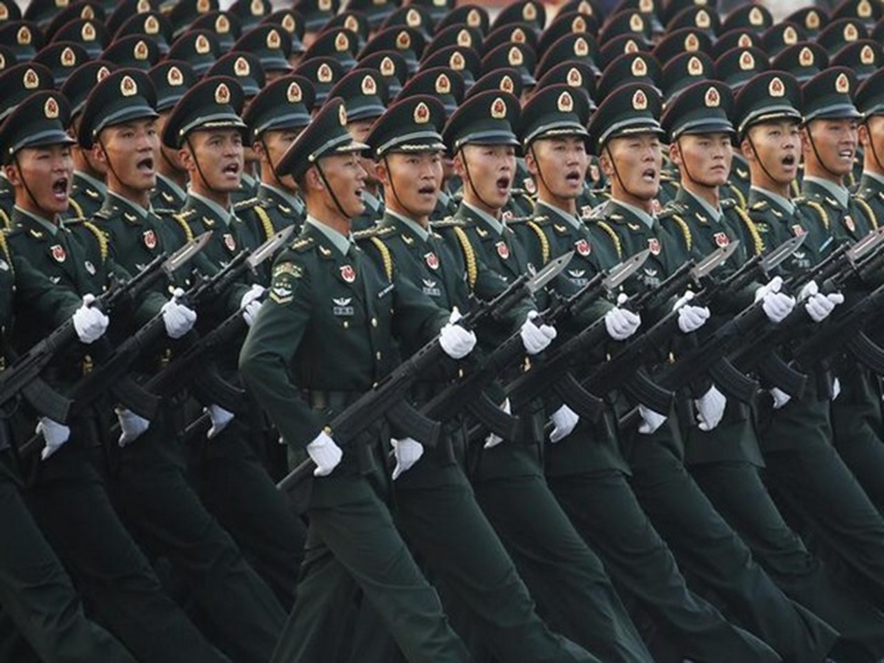 В китае девять. Армия Китая 2022 парад. НОАК армия Китая. Китайские солдаты НОАК. Солдат НОАК.
