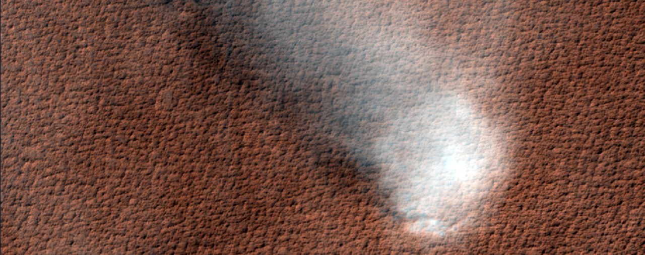 La caméra HiRISE de la NASA a capturé le diable de poussière martien