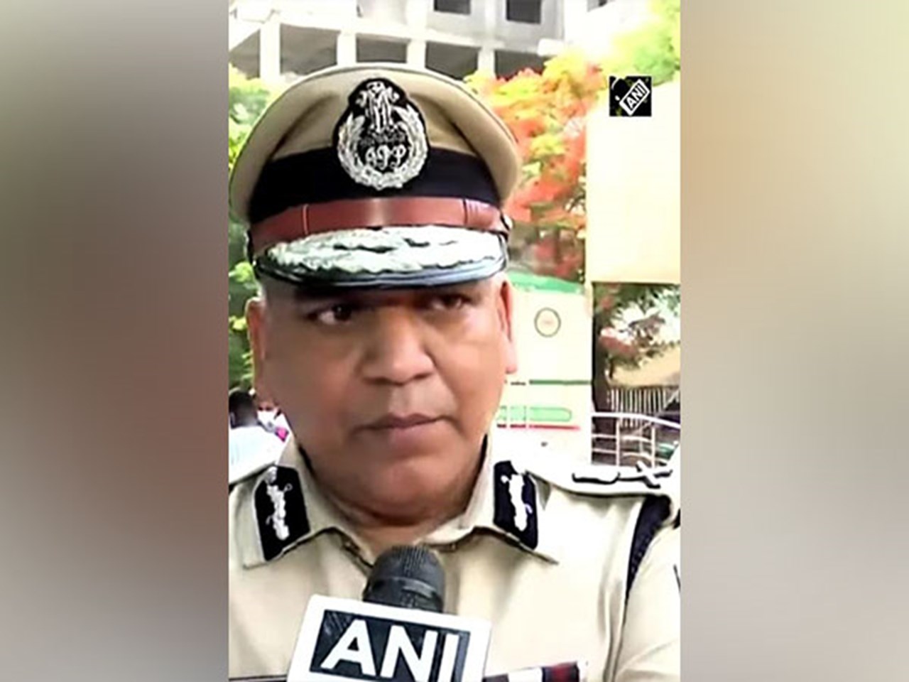 Delhi Police arrest man for creating fake Insta account of woman, sharing obscene  posts | Headlines
