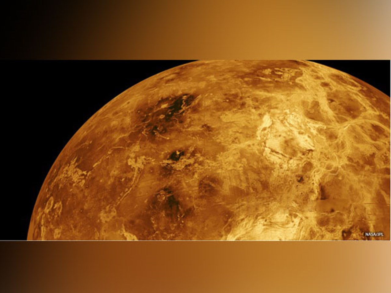 Des collisions énergétiques précoces auraient pu entraîner le volcanisme sur Vénus