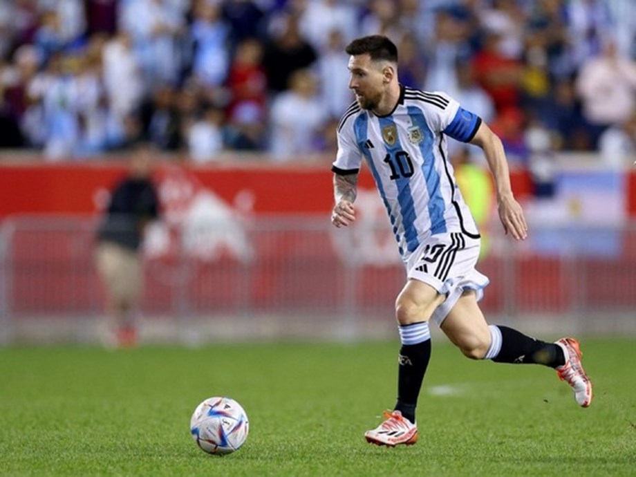 Saudi Arabia fight back to stun Lionel Messi's Argentina in World Cup  opener