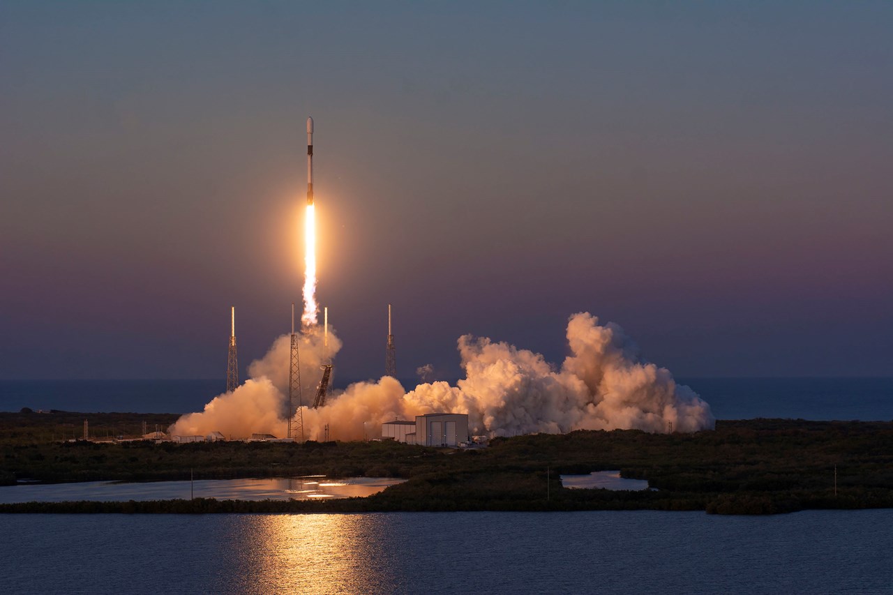 (Mise à jour) Regarder en direct |  SpaceX lancera vendredi un nouveau lot de satellites Starlink