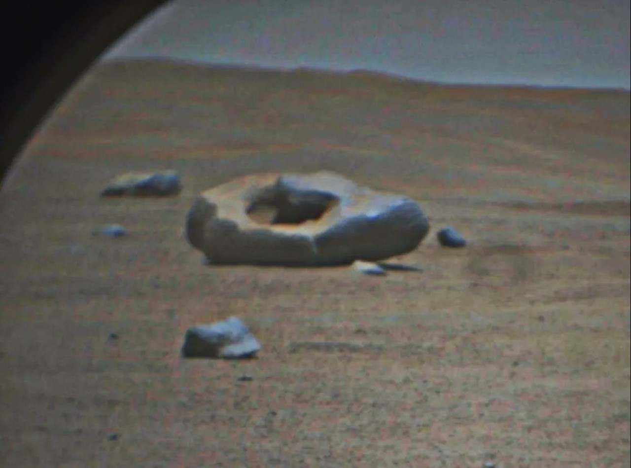 El rover Perseverance de la NASA descubre misteriosas rocas en forma de dona en Marte