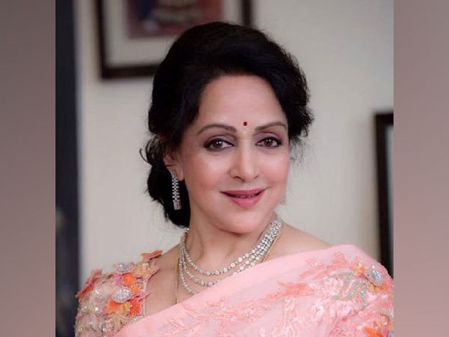 Hema Malini extends heartfelt greetings on Mahashivratri Hema Malini extends heartfelt greetings on Mahashivratri