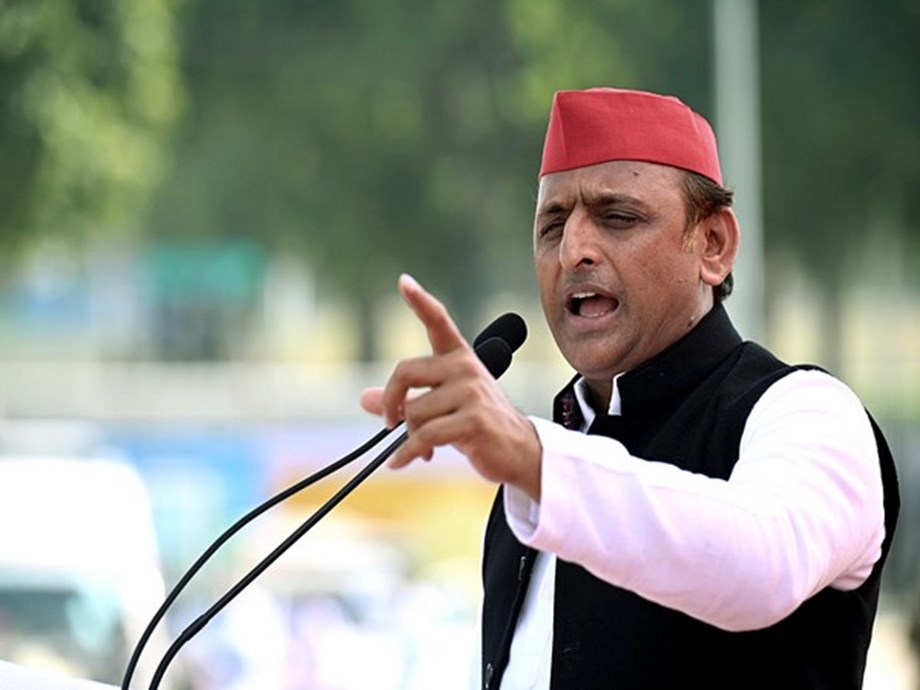 Akhilesh Yadav targets BJP govt over removal of UP police chief Akhilesh Yadav targets BJP govt over removal of UP police chief