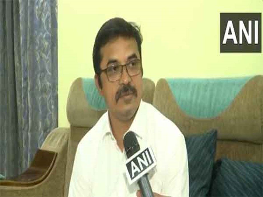 AIADMK Criticizes BJPs Boycott of Delimitation Meeting, Alleges Secret Pact with DMK AIADMK Criticizes BJPs Boycott of Delimitation Meeting, Alleges Secret Pact with DMK