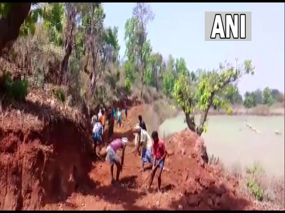 No proper roads in Chhattisgarh's Surguja, residents start constructing road - Devdiscourse
