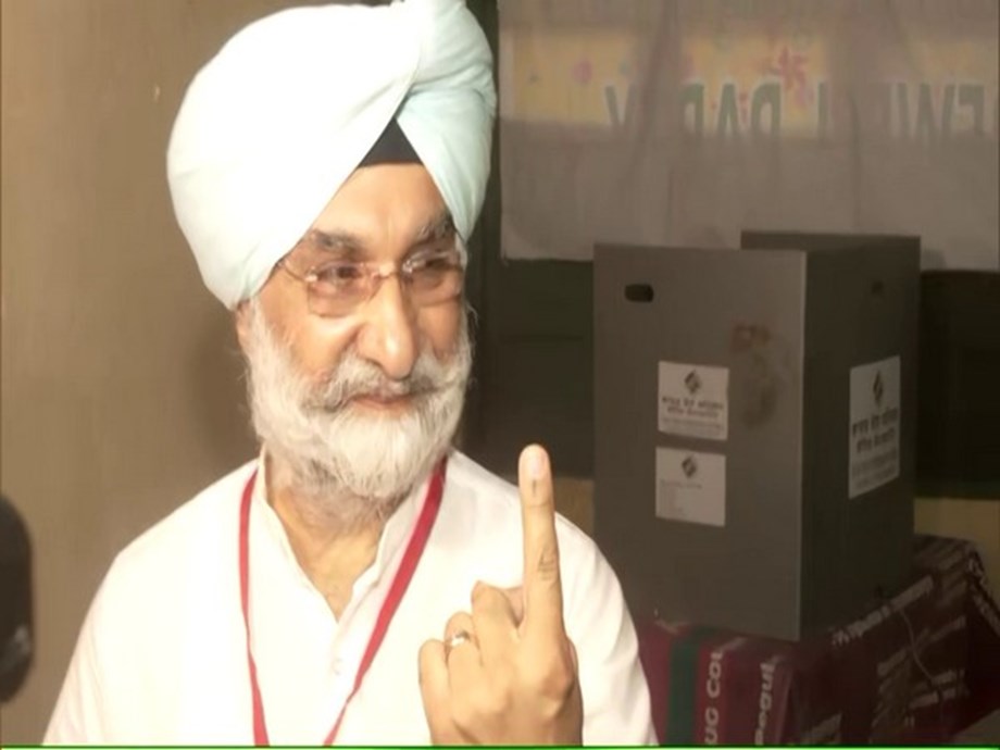 BJP candidate Taranjit Singh Sandhu casts his vote in Amritsar, urges people to vote for development BJP candidate Taranjit Singh Sandhu casts his vote in Amritsar, urges people to vote for development