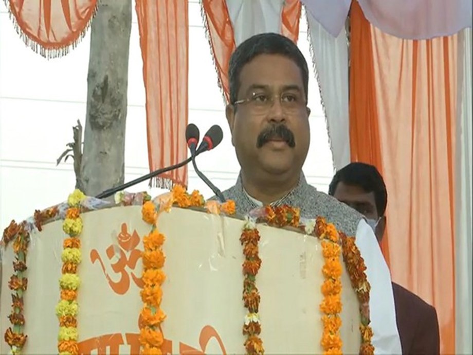 Dharmendra Pradhan calls on UP residents to form decisive govt to boost National Education Policy Dharmendra Pradhan calls on UP residents to form decisive govt to boost National Education Policy