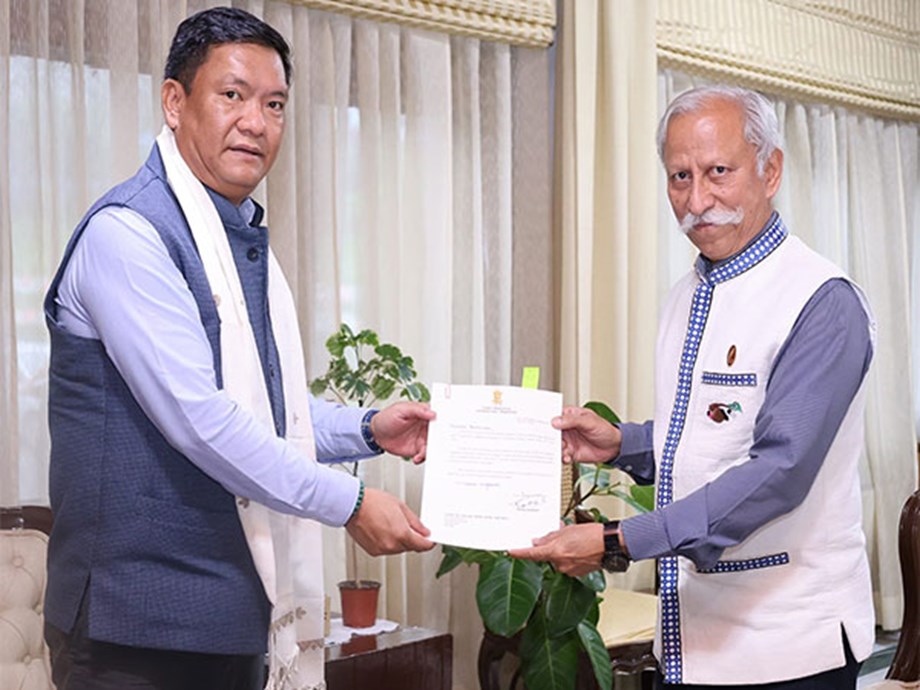 Arunachal Pradesh CM Pema Khandu calls on Governor; tenders resignation Arunachal Pradesh CM Pema Khandu calls on Governor; tenders resignation