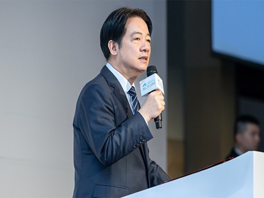 Taiwan President Mourns Tragic Hong Kong Fire Taiwan President Mourns Tragic Hong Kong Fire