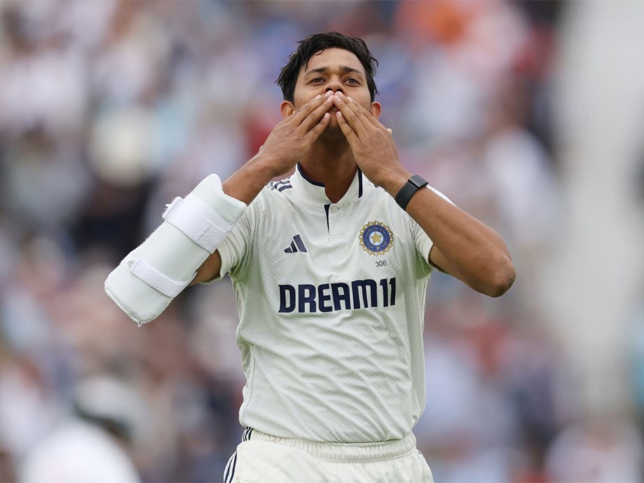 Yashasvi Jaiswal Shines Despite Consistency Challenges in England Tour Yashasvi Jaiswal Shines Despite Consistency Challenges in England Tour