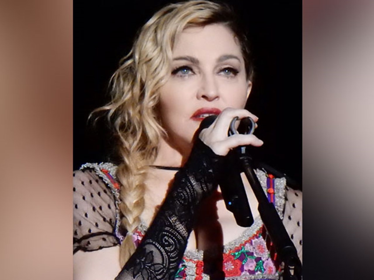 Madonnas nordamerikanske konserter utsatt ettersom sangeren blir frisk;  Charlie Watts boksamling som skal auksjoneres og mer