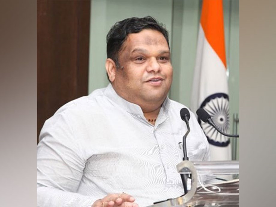 National Commission for Protection of Child Rights sends notice to Delhi government over poor air health National Commission for Protection of Child Rights sends notice to Delhi government over poor air health