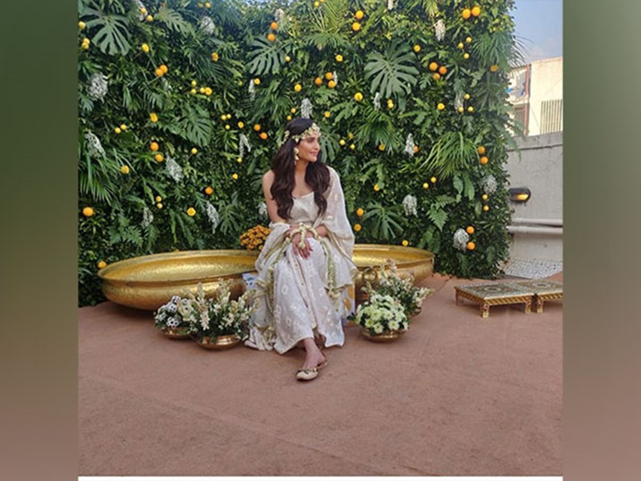 Karishma Tanna gives glimpse of her pre-wedding festivities Karishma Tanna gives glimpse of her pre-wedding festivities