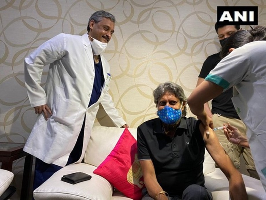 Kapil Dev gets first dose of COVID-19 vaccine Kapil Dev gets first dose of COVID-19 vaccine