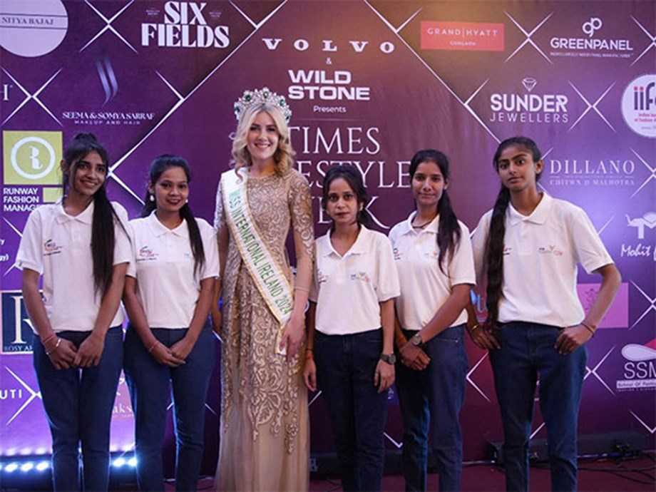 Dr. Payal Kanodia and FICCI YFLO Delhi Illuminate Times Lifestyle Week 2024 Empowering 6 Rural Women in Fashion with support from M3M Foundation Dr. Payal Kanodia and FICCI YFLO Delhi Illuminate Times Lifestyle Week 2024 Empowering 6 Rural Women in Fashion with support from M3M Foundation