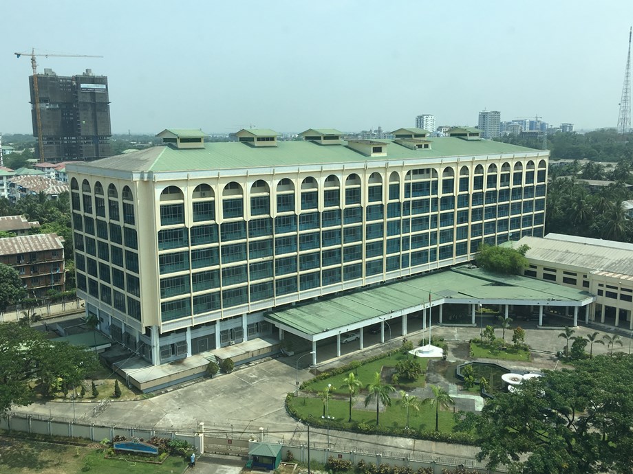 Myanmar c.bank says FX deposits should be converted into local currency Myanmar c.bank says FX deposits should be converted into local currency