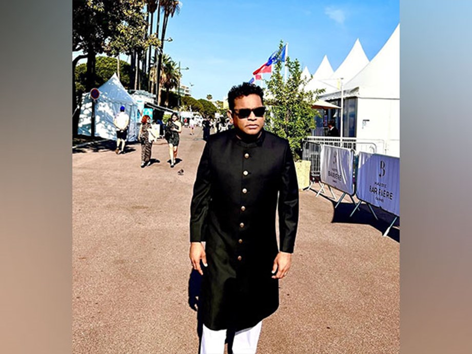 AR Rahman remembers KK at IIFA Rocks 2022 AR Rahman remembers KK at IIFA Rocks 2022